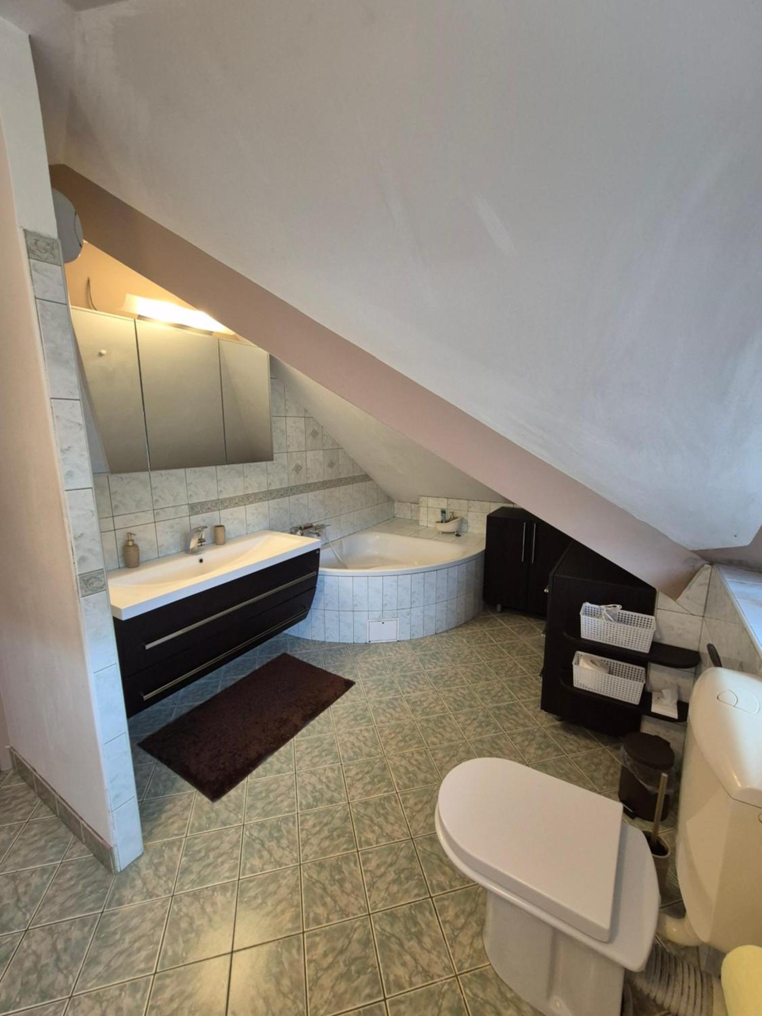Oddih V Mirnem In Zelenem Okolju Appartement Škofljica Buitenkant foto
