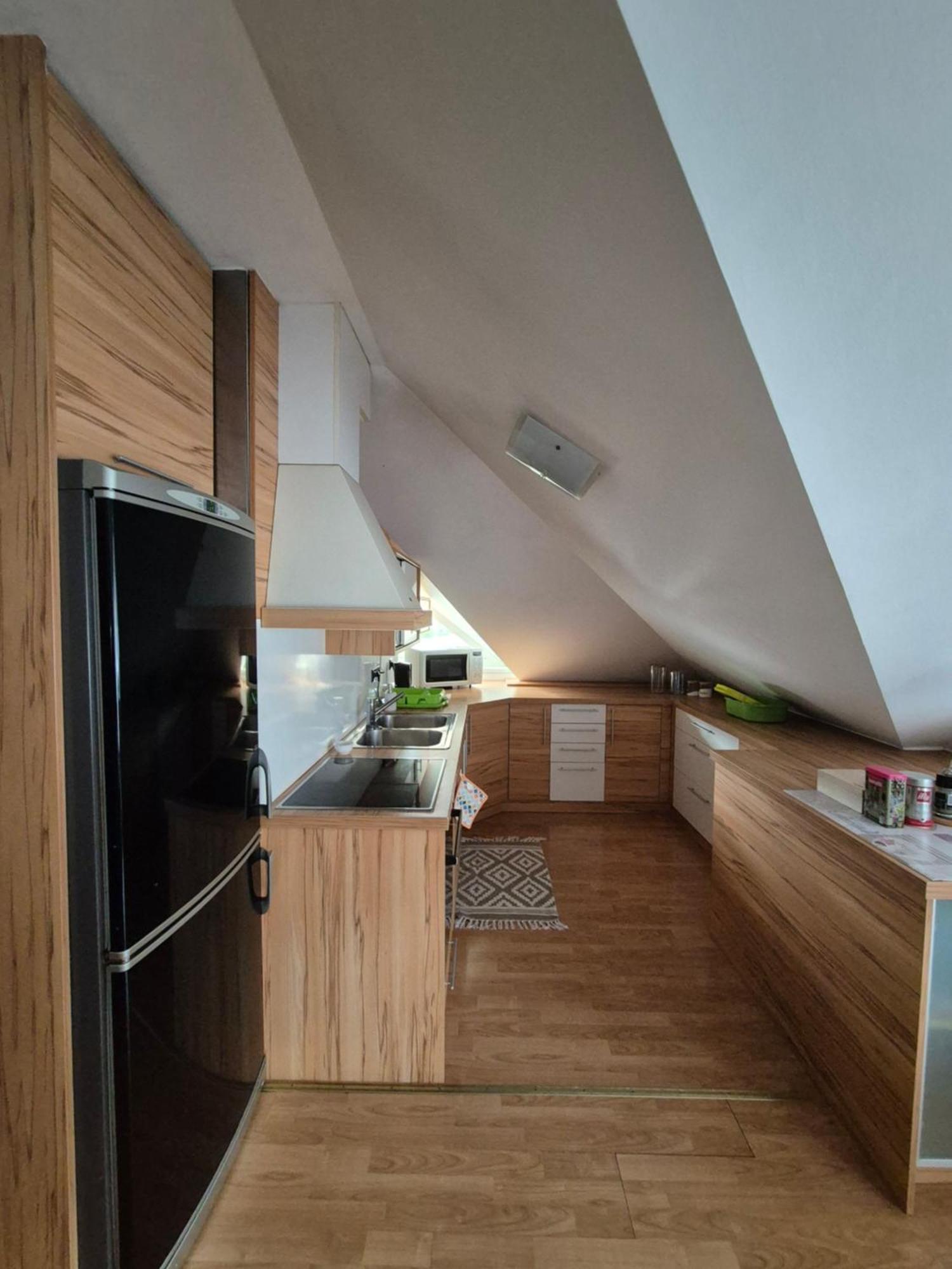 Oddih V Mirnem In Zelenem Okolju Appartement Škofljica Buitenkant foto