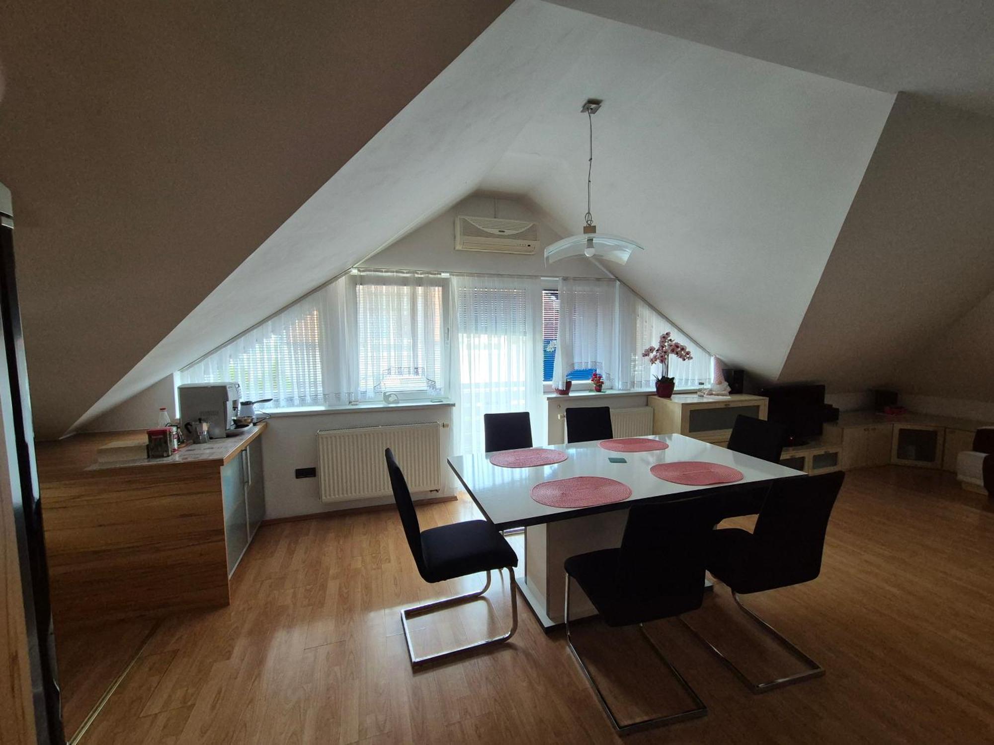 Oddih V Mirnem In Zelenem Okolju Appartement Škofljica Buitenkant foto